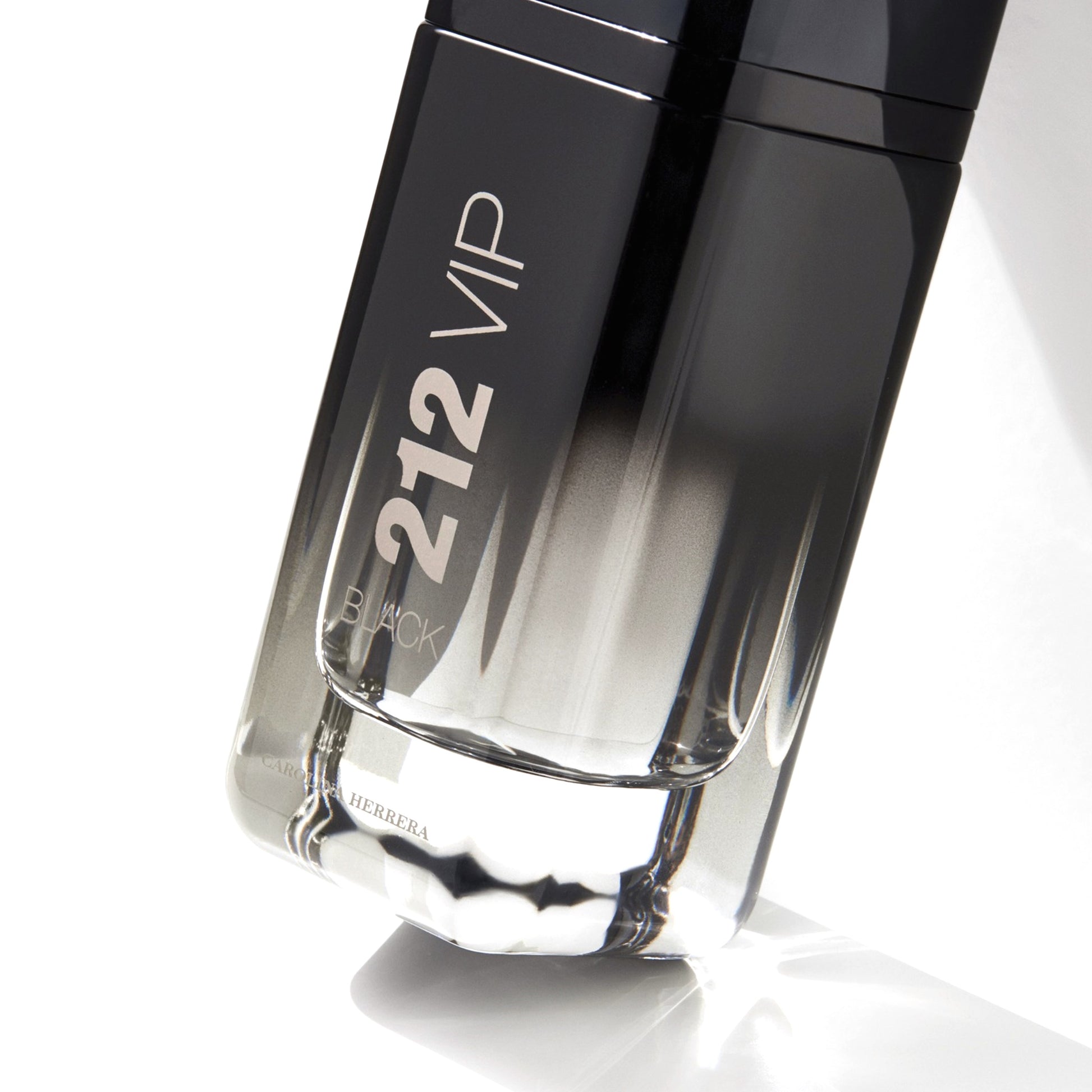 Carolina Herrera 212 VIP Black Men's Eau de Parfum - 100ml – alternate view
