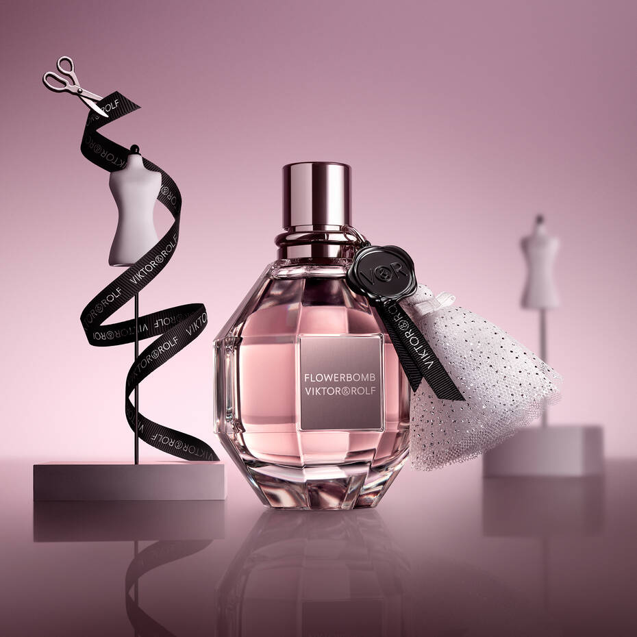 Viktor & Rolf Flowerbomb Women's Eau de Parfum - 50ml
